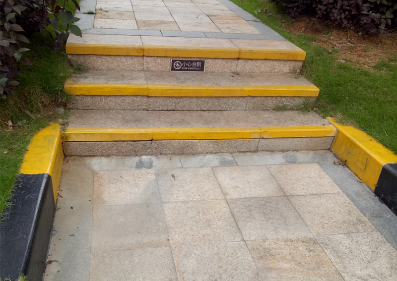 小區暖心做法感動無數人，廣東反光漆廠家卻這樣說