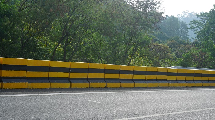 發(fā)燒和流淚了，還可以進(jìn)行道路反光漆施工？