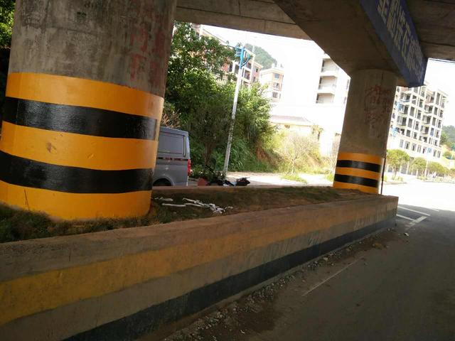 橋梁反光漆：讓你開車更加舒心，放心！