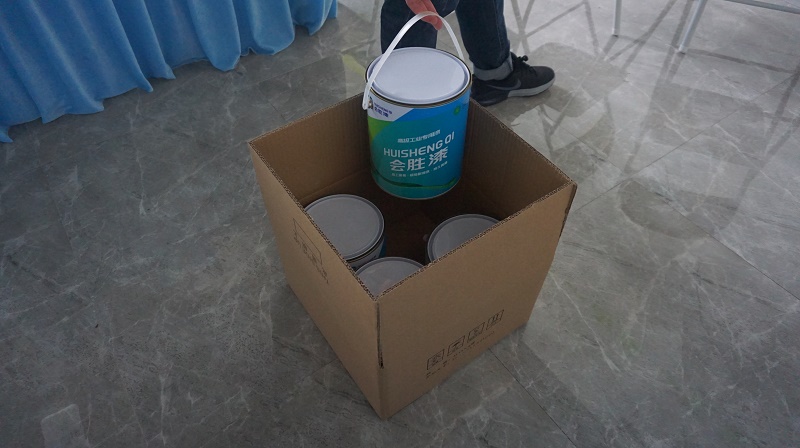 對于這么認真的馬路反光漆廠家，你還會猶豫嗎？