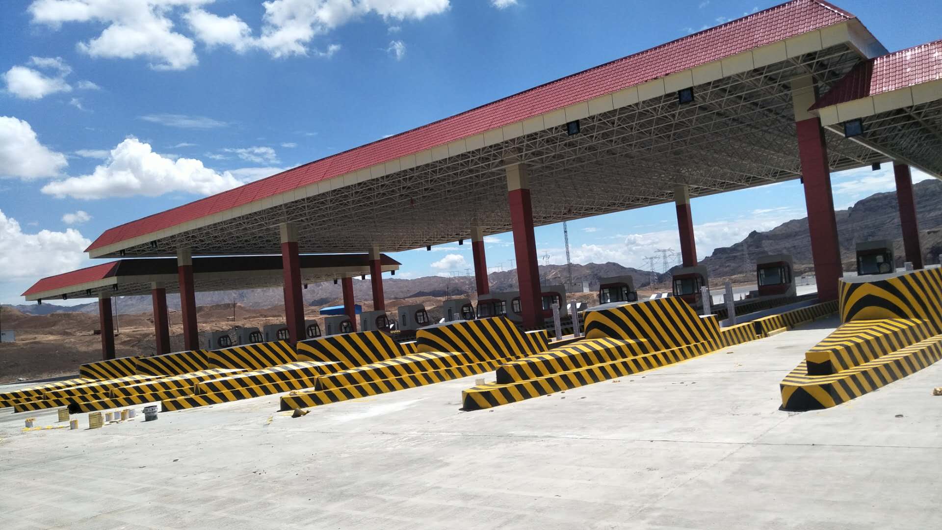 昌邑高速路收費(fèi)站反光漆