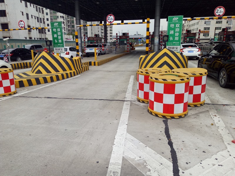 畢節(jié)高速路防撞墩反光漆