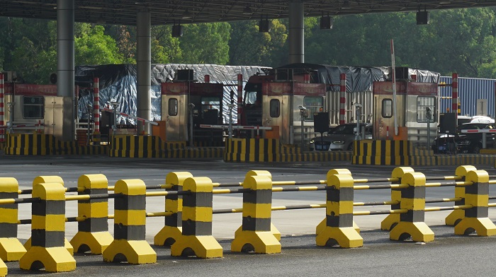 高速反光漆：天是好天，風不正經