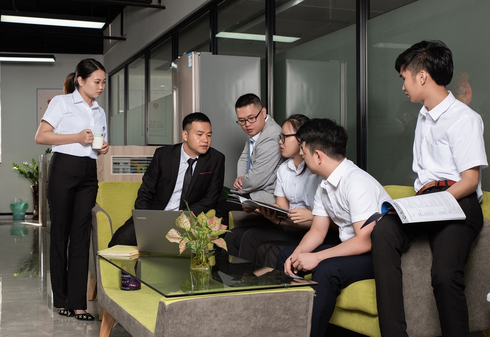 來自東莞匯勝化工一位反光漆業(yè)務(wù)員的工作日常