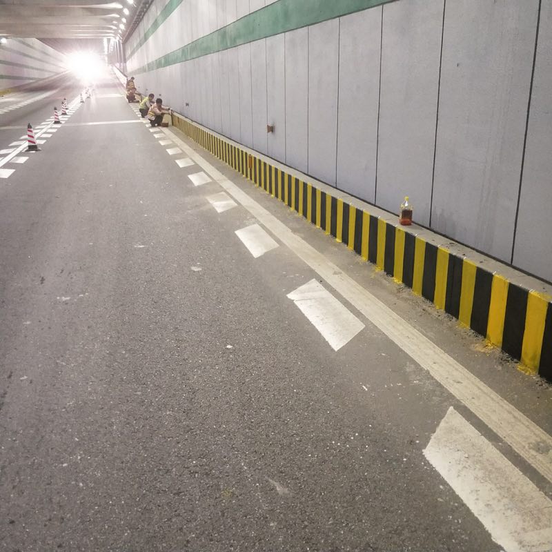 公路隧道反光涂料的流掛都是怎么預防的？