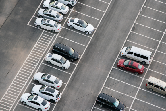 停車場用什么油漆來劃線？