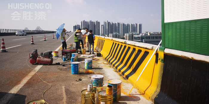 如何避免公路專(zhuān)用反光漆施工過(guò)程中產(chǎn)生的氣泡缺陷