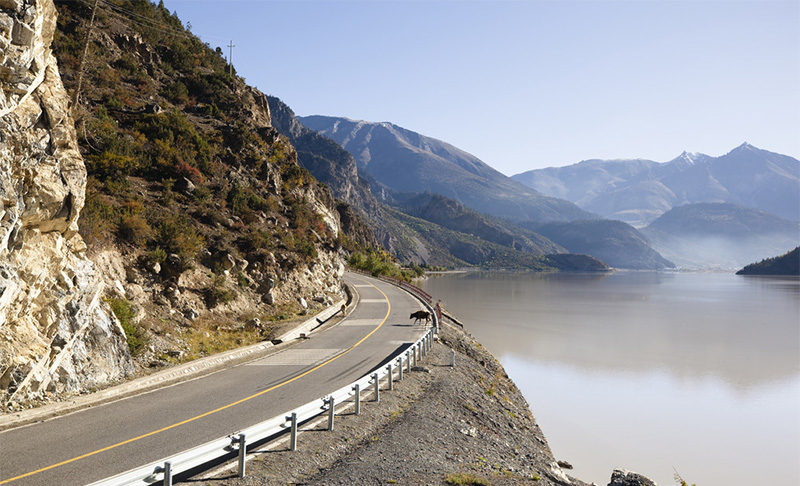 水泥地劃線，當然離不開常溫劃線漆啊！