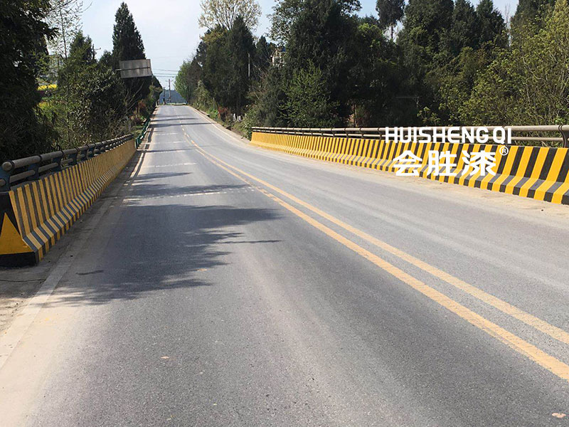 農(nóng)村公路的養(yǎng)護(hù)離不開公路反光漆