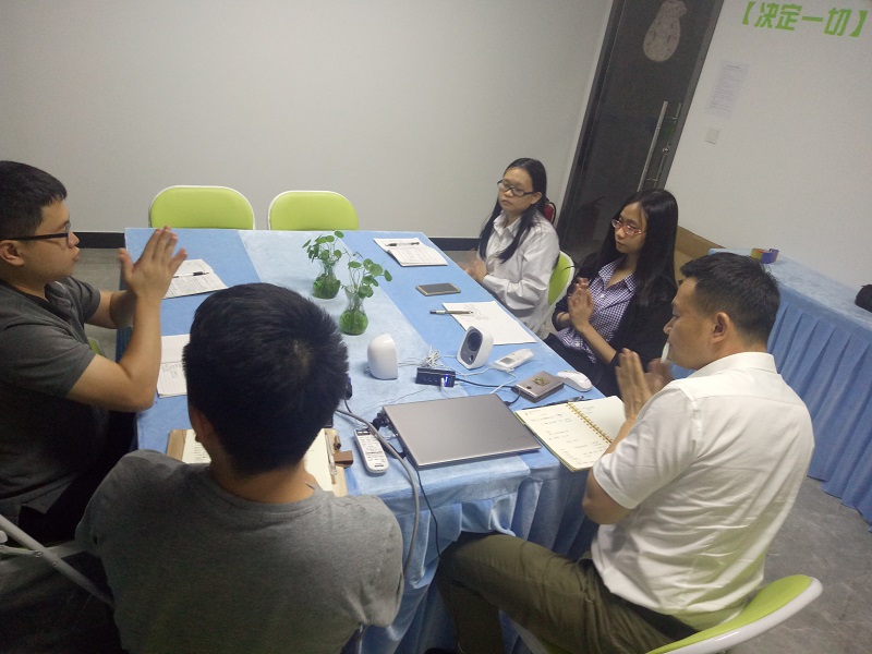 1530883810377008.jpg 鼓掌照片.jpg