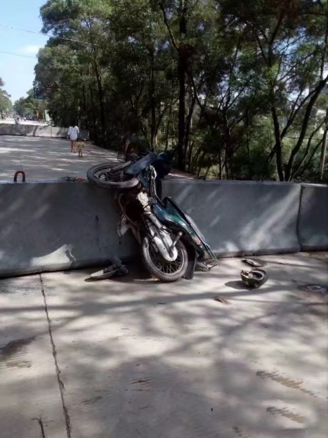 水泥墩反光油漆 水泥墩反光油漆