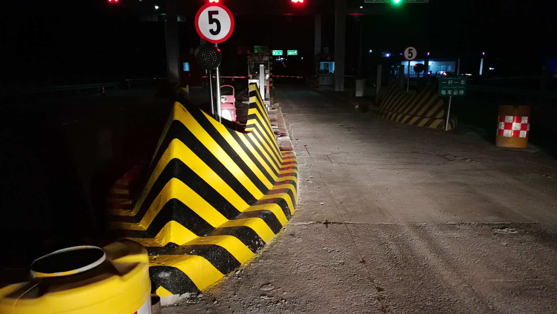 高速收費(fèi)站反光漆 高速收費(fèi)站反光漆