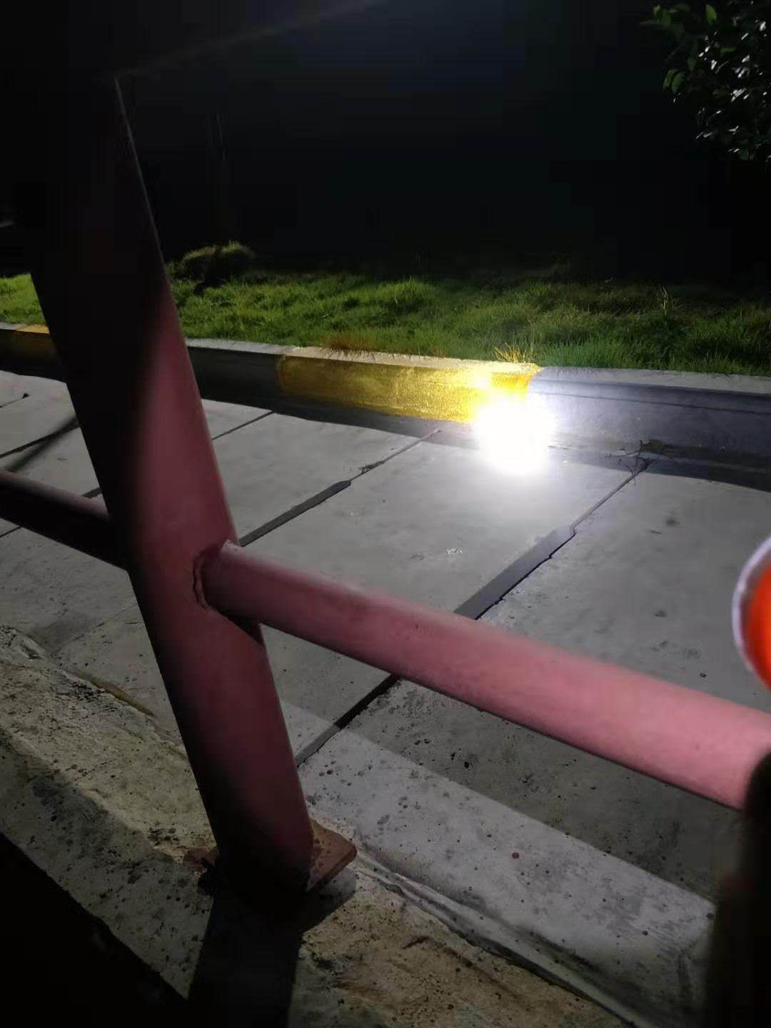 反光漆反光效果圖 反光漆反光效果圖